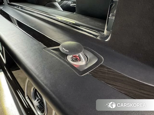 Toyota Wilfa id 4239449 из Китая 10