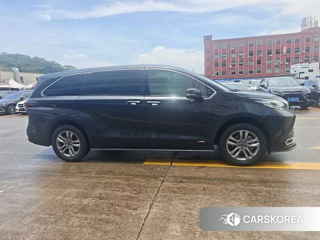 Toyota Saina id 4366031 из Китая 10