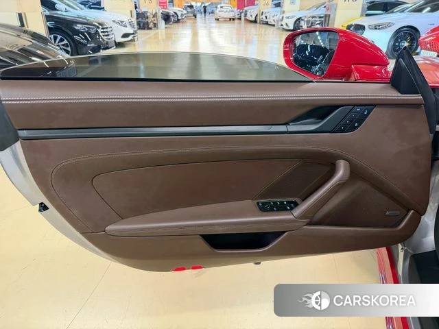 Porsche 911(992) id 4388807 из Кореи 10