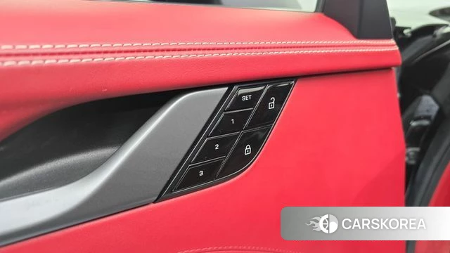 Porsche 911(992) id 4495812 из Кореи 10