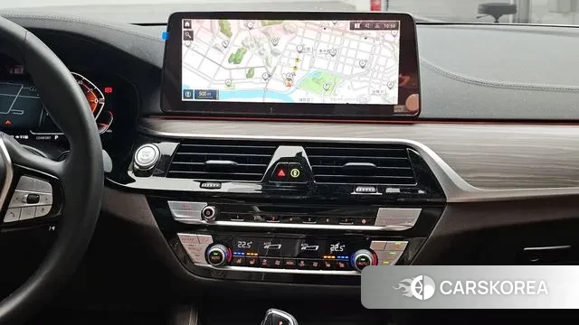 BMW 5 Series (G30) id 3385031 из Кореи 10