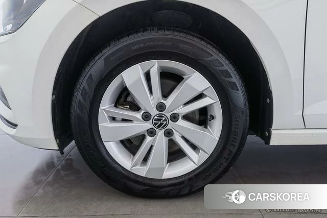 Volkswagen Polo id 4276314 из Китая 10