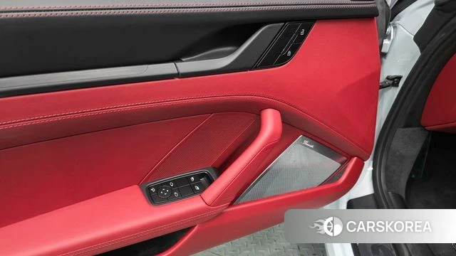 Porsche 911(992) id 4584210 из Кореи 10