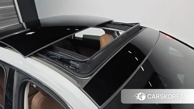 Hyundai Grandeur (GN7) id 3775908 из Кореи 10