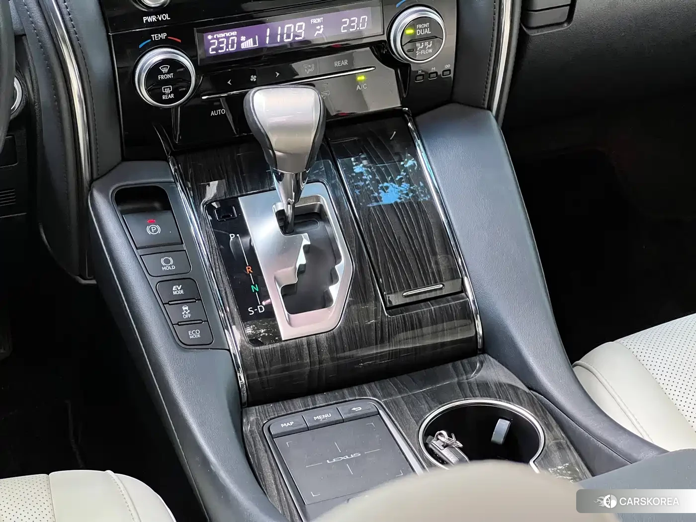 Lexus LM id 4654469 из Китая 10