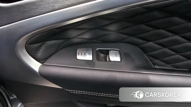 Genesis G70 id 3203551 из Кореи 10