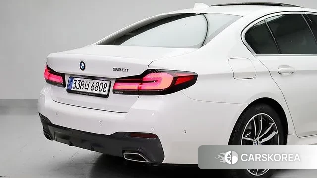 BMW 5 Series (G30) id 3422162 из Кореи 10