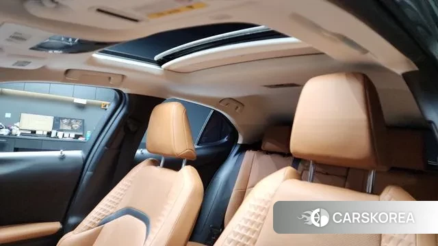 Lexus UX250h id 3330421 из Кореи 10