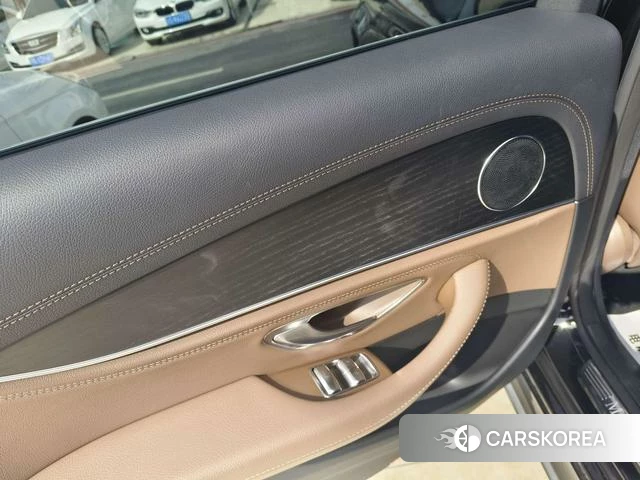 Mercedes-Benz E-class id 4256457 из Китая 10
