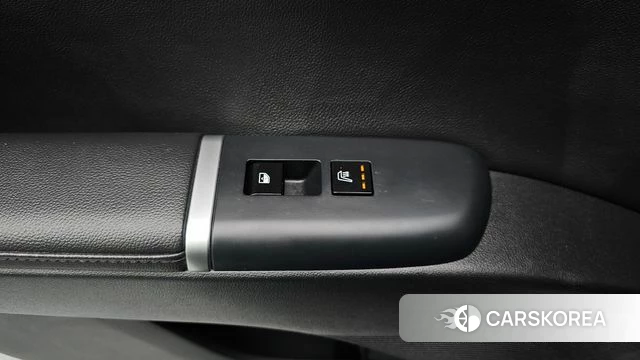 Hyundai Grandeur (GN7) id 4880360 из Кореи 10