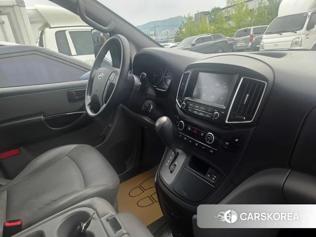 Hyundai The New Grand Starex id 4918374 из Кореи 10