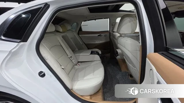 Hyundai The New Grandeur IG Hybrid id 3592032 из Кореи 10