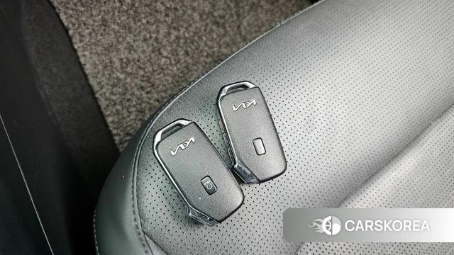 Kia Di Ol Nu Niro id 3851708 из Кореи 10