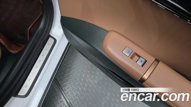 Hyundai Grandeur (GN7) id 2619371 из Кореи 10