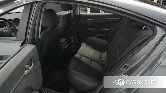 Hyundai Avante AD id 3829361 из Кореи 10