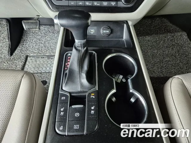 Kia The New Carnival id 2706642 из Кореи 10