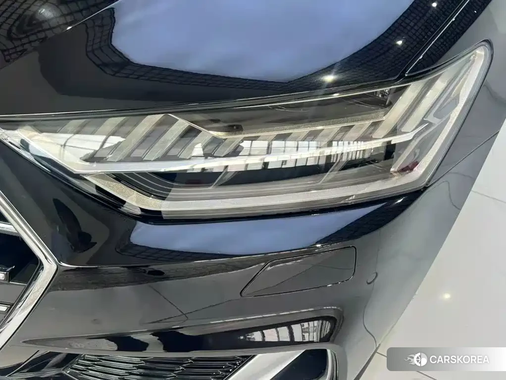 Audi A7L id 4599699 из Китая 10
