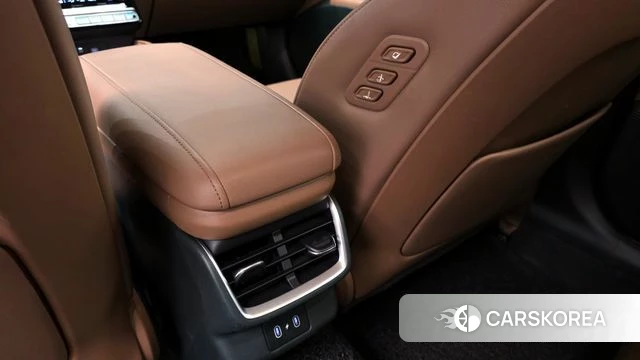 Hyundai Grandeur (GN7) id 3922459 из Кореи 10