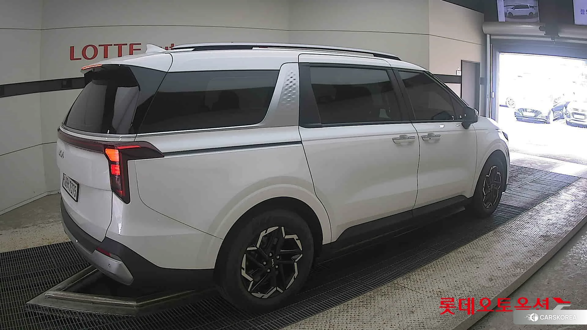 Kia Carnival id 4498436 из Кореи 10