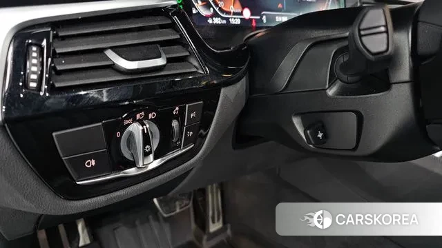 BMW 5 Series (G30) id 3467660 из Кореи 10