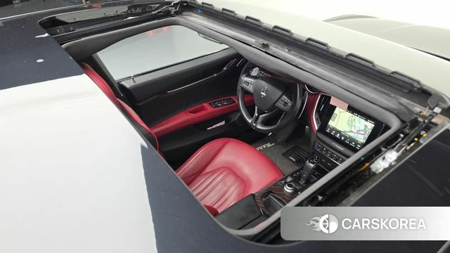 Maserati Ghibli id 4662346 из Кореи 10
