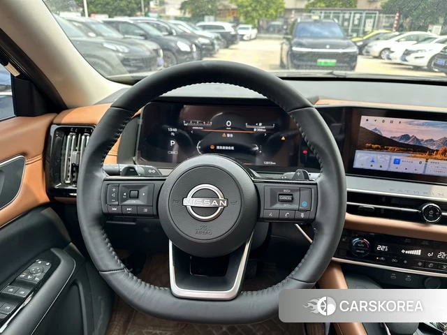 Nissan Exploring the land id 4262621 из Китая 10