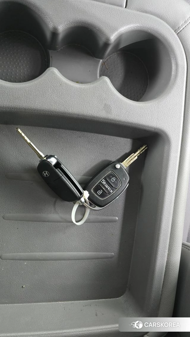 Hyundai The New Grand Starex id 4937262 из Кореи 10