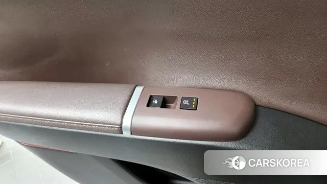 Hyundai Grandeur (GN7) id 3432216 из Кореи 10