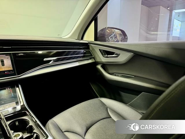 Audi Q7 id 3889881 из Китая 10