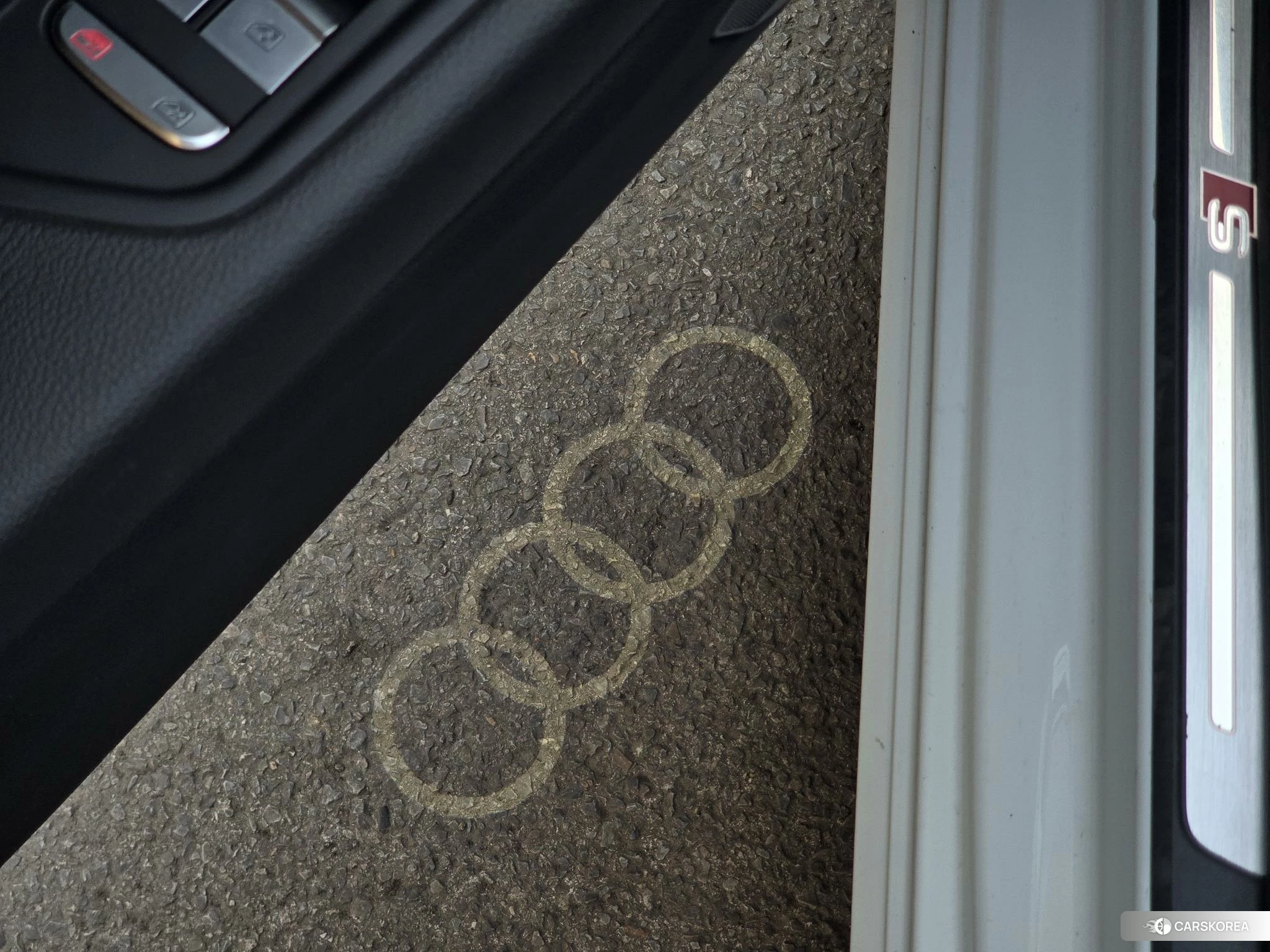 Audi A4L id 4420043 из Китая 10
