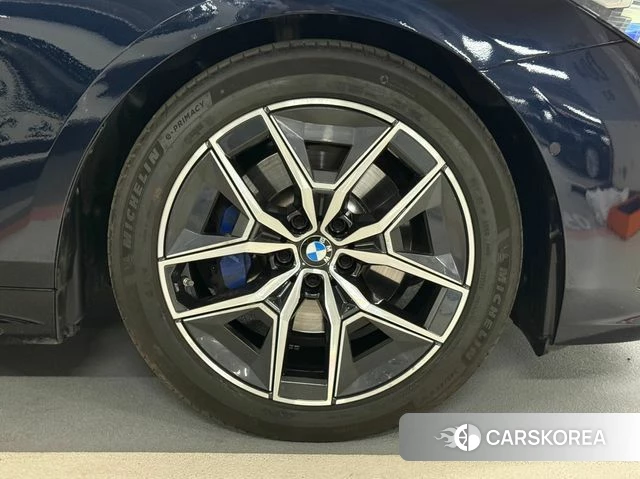 BMW 5 Series (G60) id 4280329 из Кореи 10