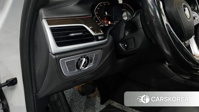 BMW 7 Series (G11) id 3893664 из Кореи 10