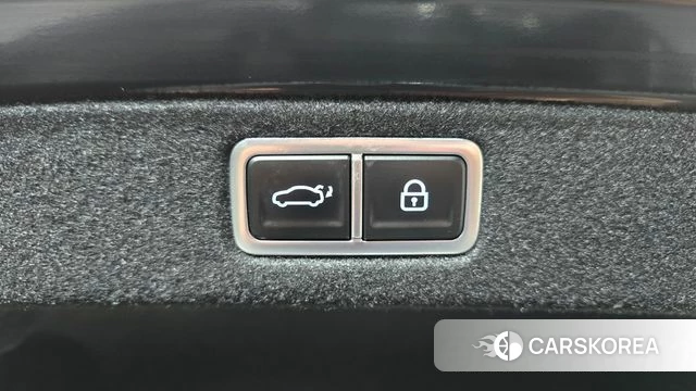Hyundai Grandeur Hybrid (GN7) id 4487677 из Кореи 10