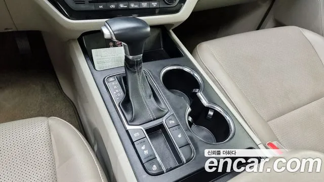 Kia The New Carnival id 2607909 из Кореи 10