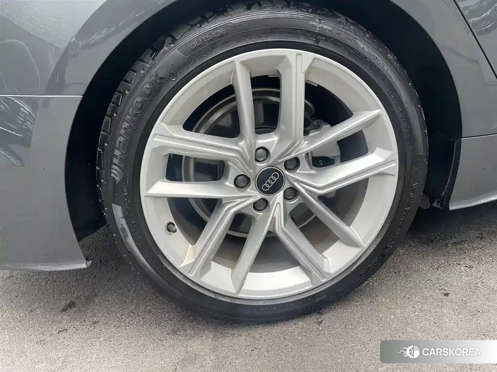 Audi A5 id 4644704 из Китая 10