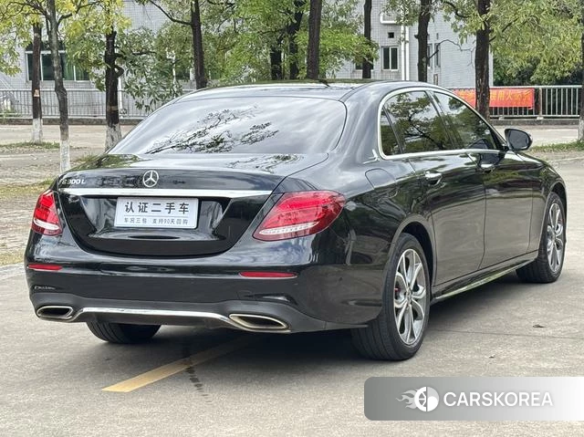 Mercedes-Benz E-class id 3968852 из Китая 10