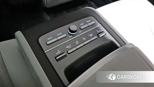 Hyundai Grandeur (GN7) id 3333415 из Кореи 10