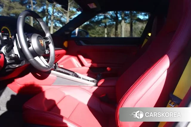 Porsche 911(992) id 3668995 из Кореи 10