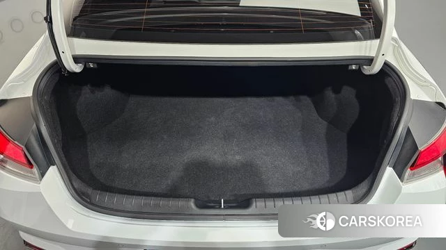 Hyundai Avante (CN7) id 3935981 из Кореи 10