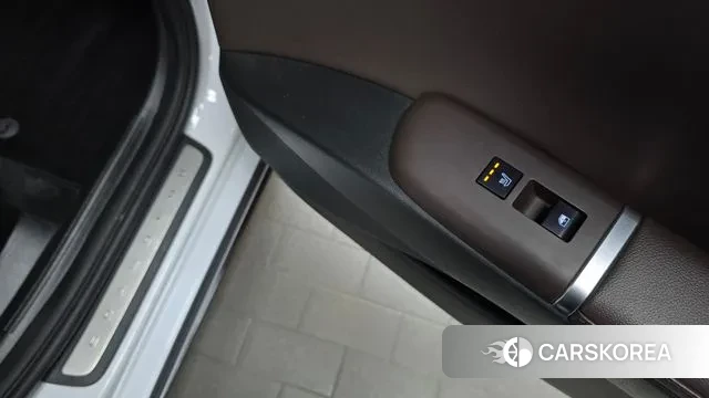 Hyundai Grandeur (GN7) id 3372120 из Кореи 10