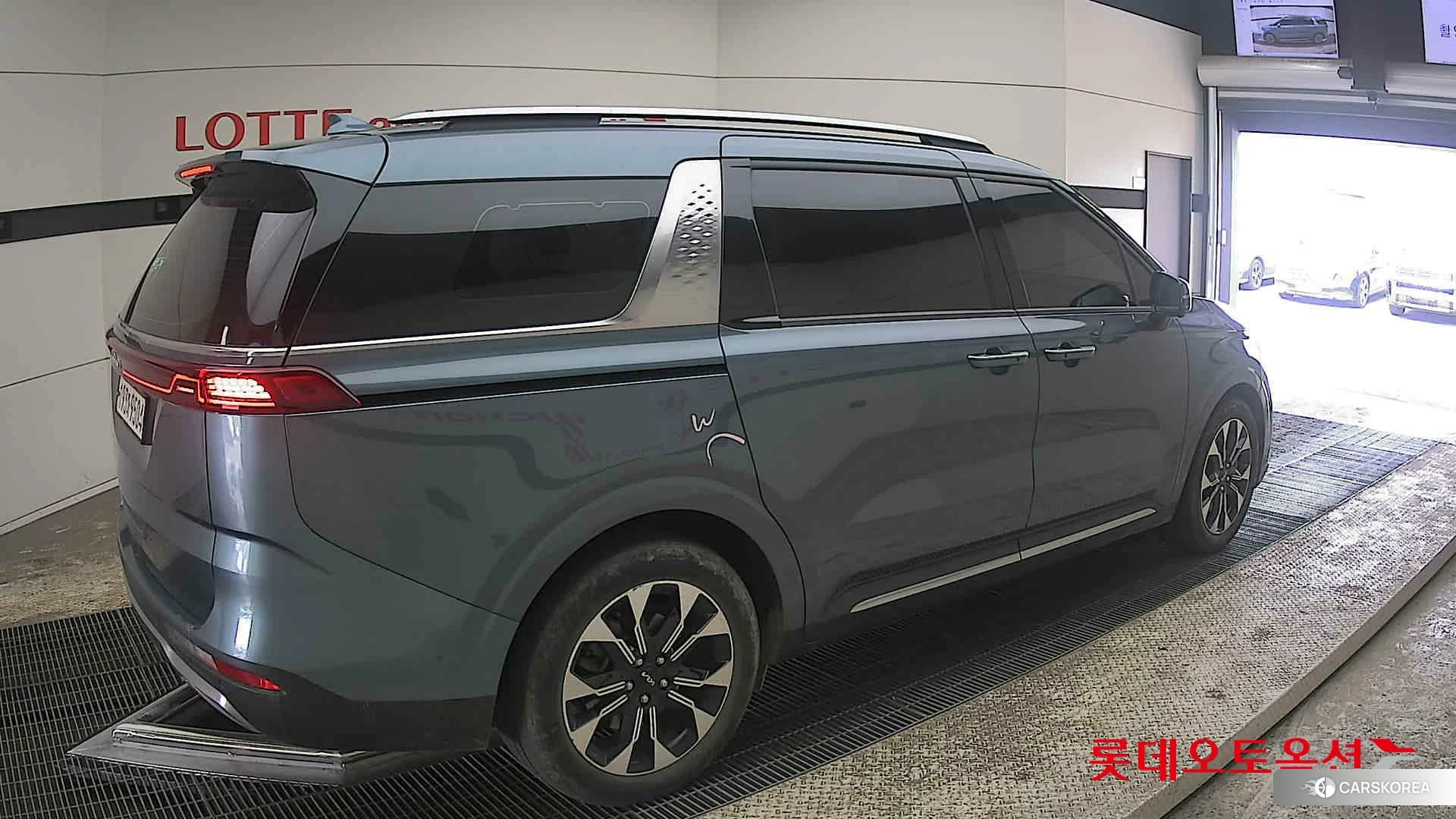 Kia Carnival id 3888400 из Кореи 10