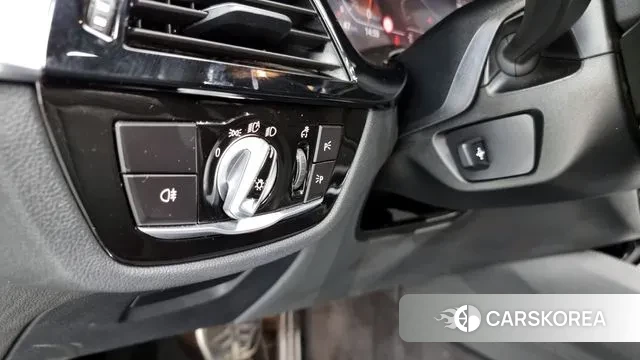 BMW 5 Series (G30) id 2989313 из Кореи 10