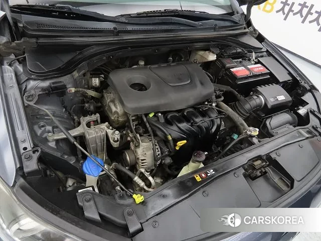 Hyundai Avante AD id 3737283 из Кореи 10