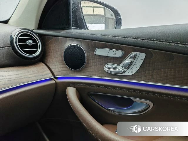 Mercedes-Benz E-class id 4209328 из Китая 10