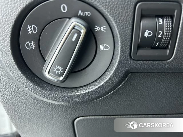 Volkswagen Exploring the shadow id 4264979 из Китая 10