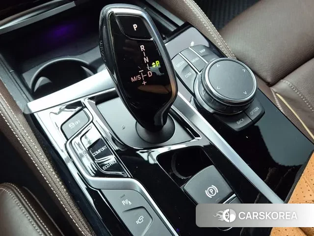 BMW 5 Series (G30) id 3209887 из Кореи 10