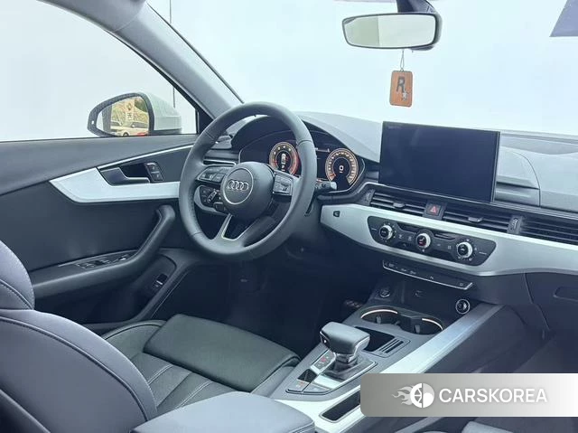 Audi A4L id 4333844 из Китая 10