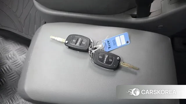 Hyundai The New Grand Starex id 3054911 из Кореи 10