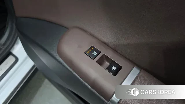 Hyundai Grandeur (GN7) id 3751622 из Кореи 10