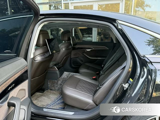 Audi A8 id 4366187 из Китая 10